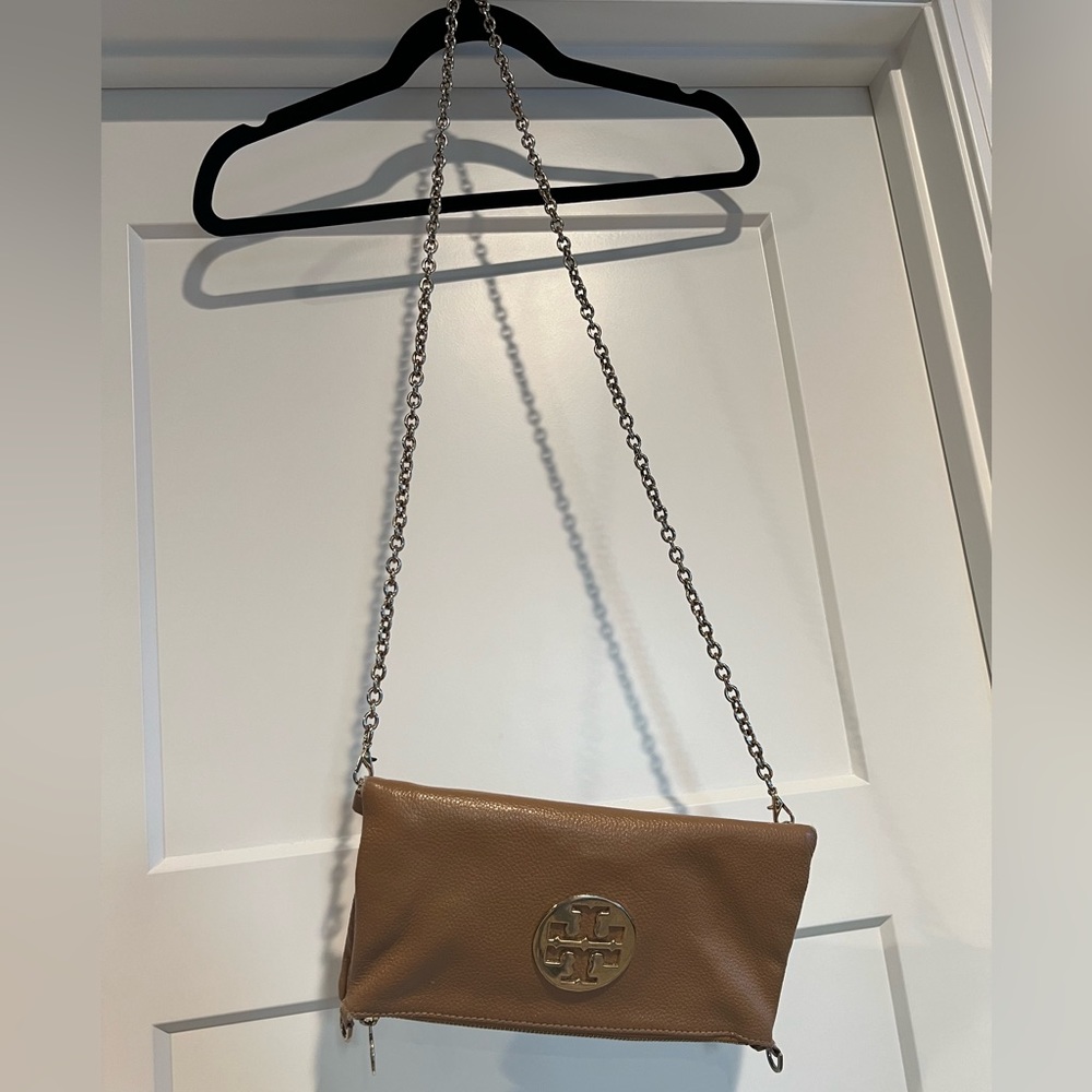 Tory Burch leather crossbody foldover bag in camel - Picture 3 of 16